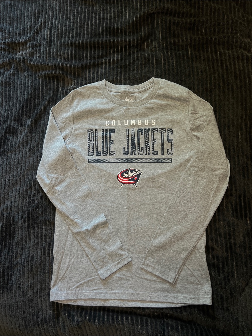 NWOT Columbus Blue Jackets Gray Long-Sleeve Tee size 14-16